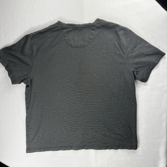 21 Men Men's V-neck Short Sleeve Shirt - Picture 2 of 3